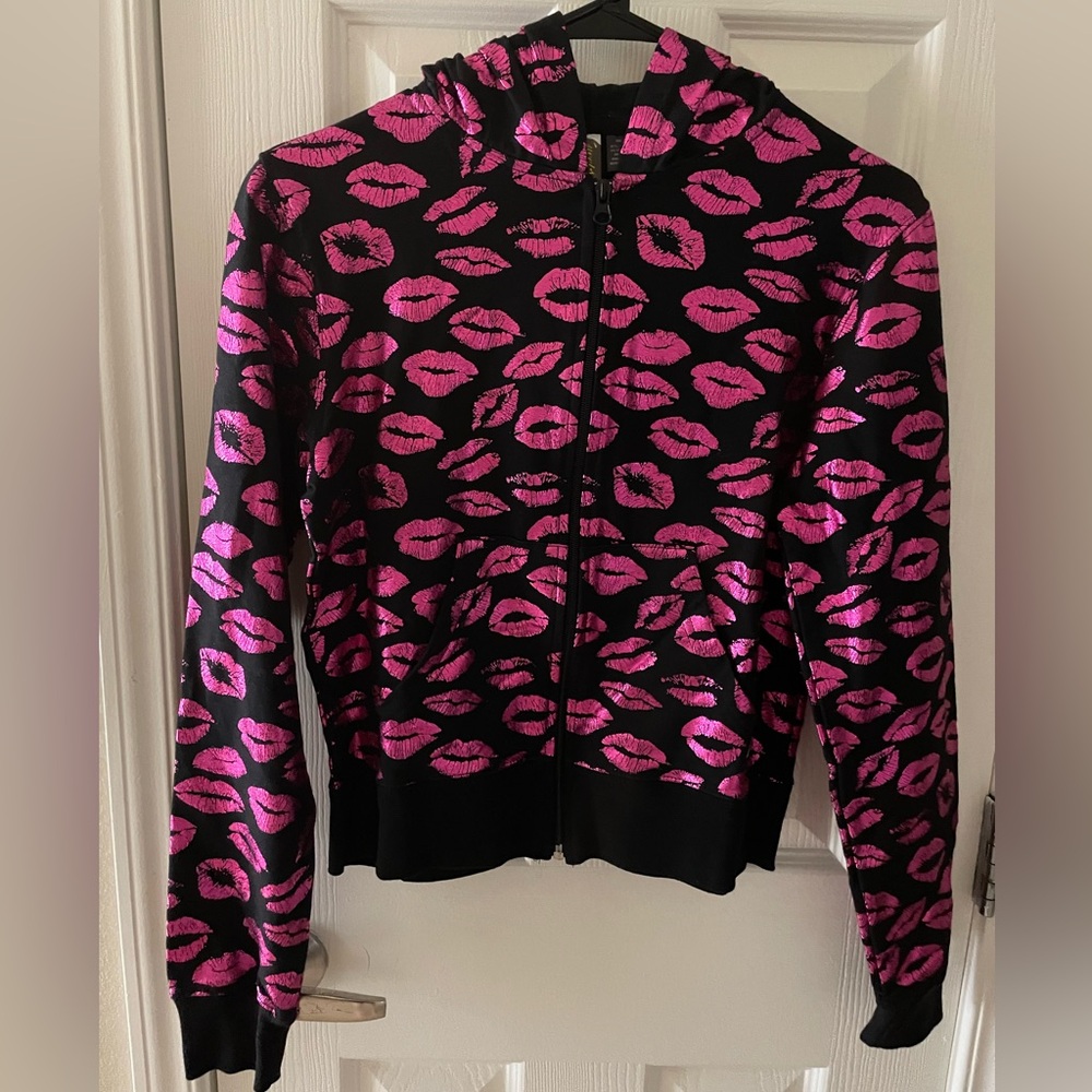 Pink Lipstick Foil Print Hoodie Size M. By Sweet Vibes.